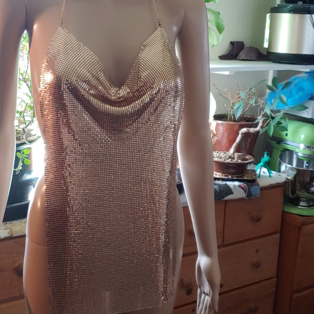 Metallic top